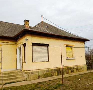 Eladó Ház 2767 Tápiógyörgye , Tápiógyörgye központ közelében 3 szobás ház eladó!