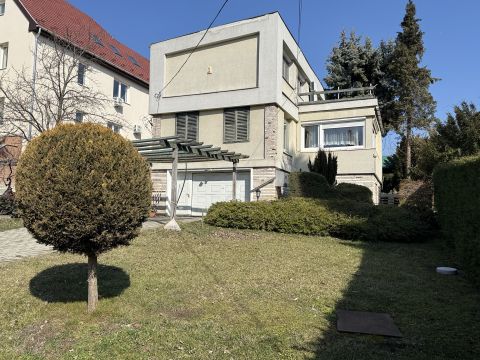 Eladó Ház 2030 Érd , Virágneves utca