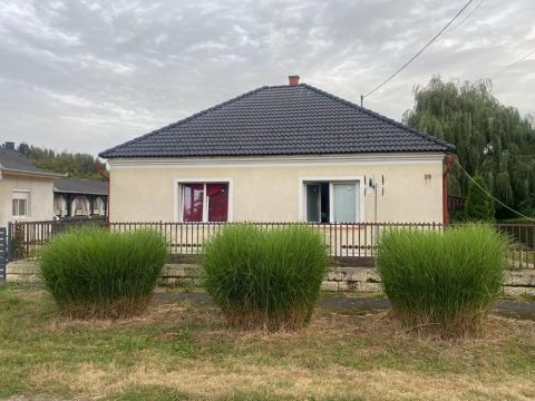 Eladó Ház 9831 Bérbaltavár 