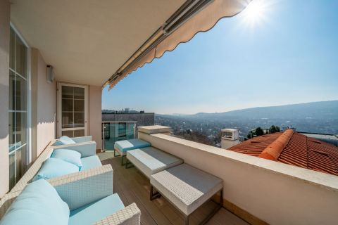 Eladó Ház 1025 Budapest 2. kerület , Eladó egy Luxus lakás a 2.kerületben,belső lifttel!!