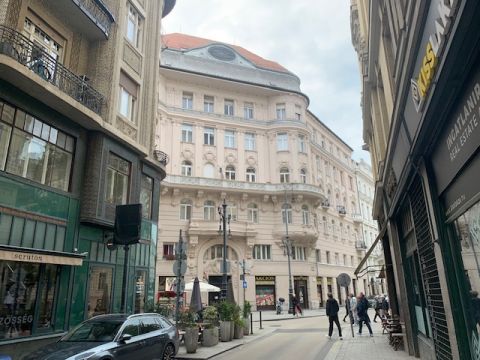Eladó Lakás 1056 Budapest 5. kerület , Klotild palota szomszédjában