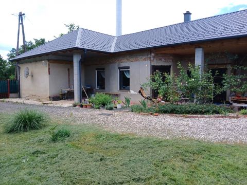 Eladó Ház 9812 Telekes 