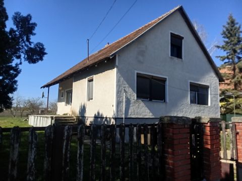 Eladó Ház 8181 Berhida , 8181 Berhida Széchenyi utca 4