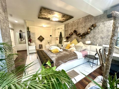 Eladó Lakás 1031 Budapest 3. kerület Romai part Fölszinti luxus lakás