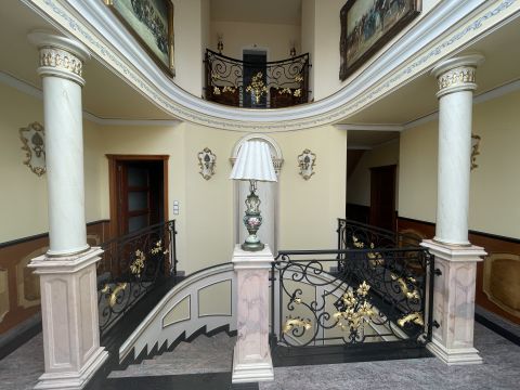 Eladó Ház 2092 Budakeszi , Eladó villaépület Budakeszin