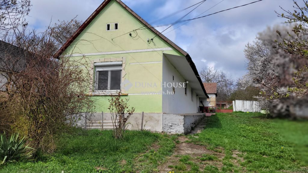 7759 Lánycsók — 1/13