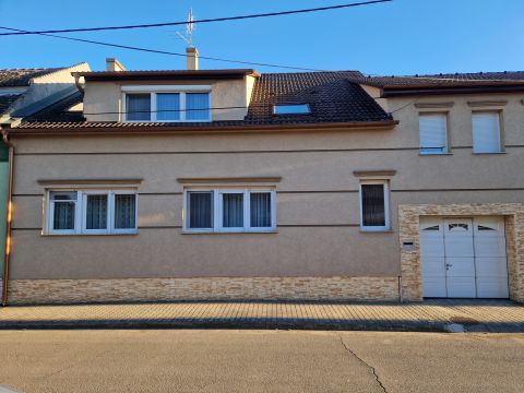 Eladó Lakás 6500 Baja , Abszolút belvárosban