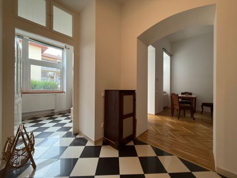 Eladó Lakás 6000 Kecskemét , Belvárosban polgári lakás eladó