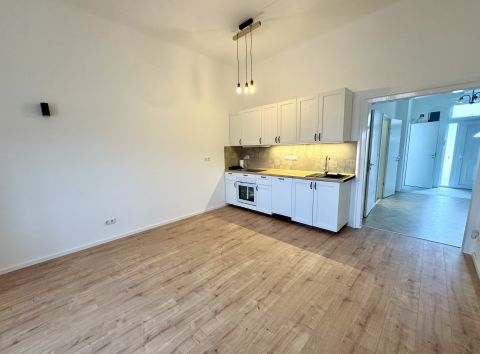 Eladó Lakás 1042 Budapest 4. kerület Felújított lakás Újpest központjában