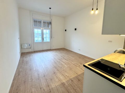 Eladó Lakás 1042 Budapest 4. kerület , Felújított lakás Újpest központjában