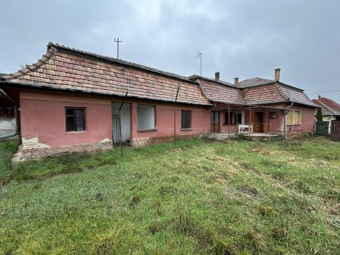 Eladó Ház 2730 Albertirsa Központban