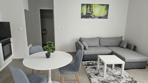 Kiadó Lakás 7635 Pécs Orvosi kar közelében 2szoba+nappalis új építésű lakás