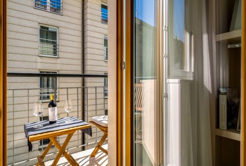 Eladó Lakás 1065 Budapest 6. kerület OPERA mellett a Lázár utcában