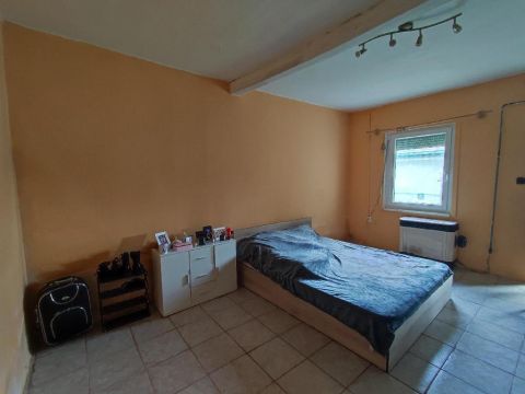 Eladó Ház 2490 Pusztaszabolcs , 2490 Pusztaszabolcs, Főút