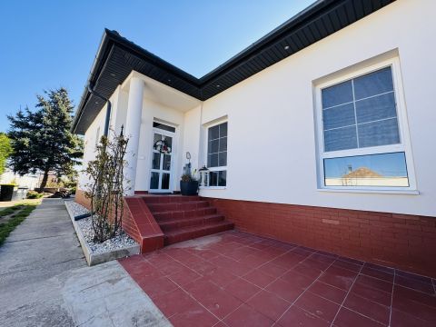 Eladó Ház 9011 Győr 