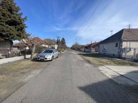 Eladó Telek 2200 Monor 