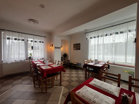 Kiadó Vendéglátás 7695 Mecseknádasd 