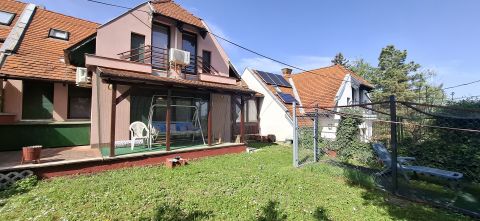Eladó Ház 7627 Pécs , Sorház saját kerttel, garázzsal a Havihegy közelében! 