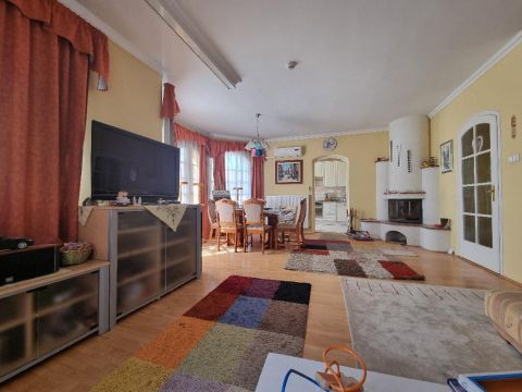 Eladó Ház 8500 Pápa , 8500 Pápa, Felsőváros