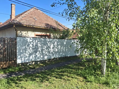 Eladó Ház 3212 Gyöngyöshalász , Focipálya közelében