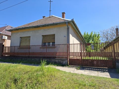 Eladó Ház 2144 Kerepes 