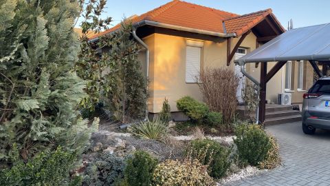 Eladó Ház 2100 Gödöllő , Gödöllő, Rét utca