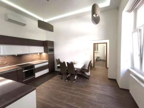 Eladó Lakás 1055 Budapest 5. kerület 