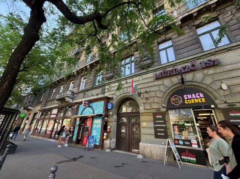 Eladó Lakás 1055 Budapest 5. kerület 