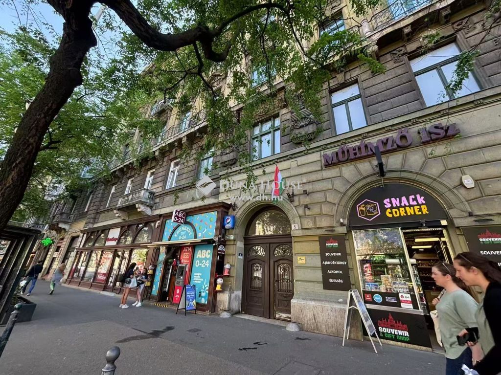 1055 Budapest 5. kerület — 1/7