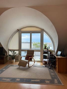 Eladó Lakás 8000 Székesfehérvár Panorámás, kiváló állapotú, nappali+3 hálószoba