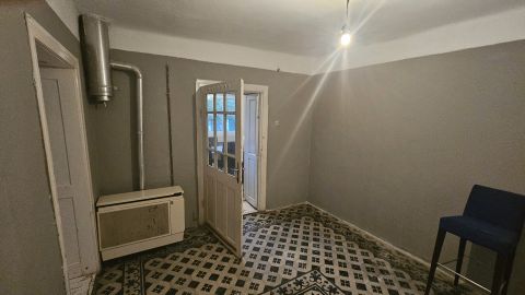 Eladó Ház 7018 Sárbogárd , CSENDES KIS FALU SZÉLÉN BARÁTSÁGOS HÁZIKÓ ELADÓ