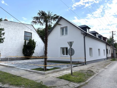 Eladó Lakás 2500 Esztergom 