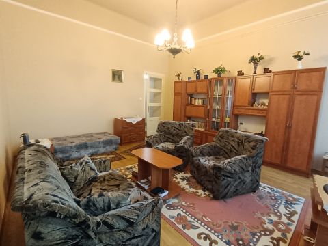 Eladó Lakás 1064 Budapest 6. kerület 
