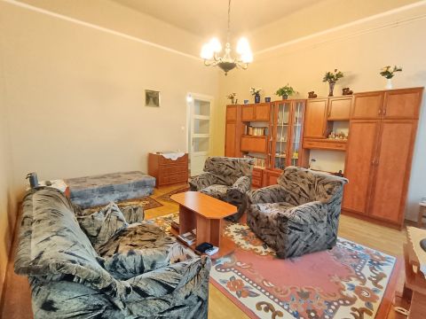 Eladó Lakás 1064 Budapest 6. kerület 