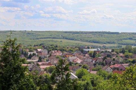 Eladó Ház 2146 Mogyoród Örökpanorámás ház Berektetőn