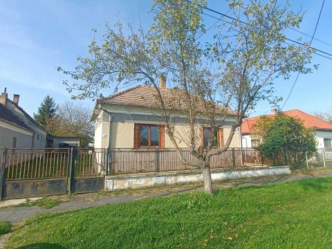 Eladó Ház 8732 Sávoly 