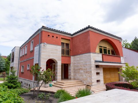 Eladó Ház 1031 Budapest 3. kerület Luxus Villa a Római parton