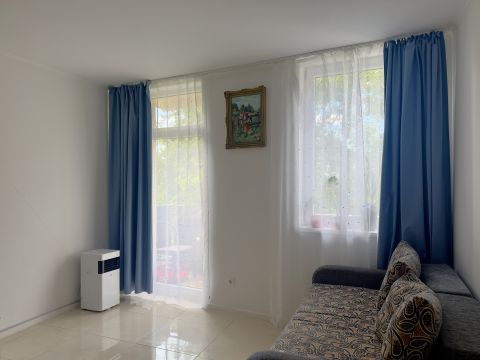 Eladó Lakás 1084 Budapest 8. kerület , Budapest VIII. kerület 4-6 villamos megállójától pár percre