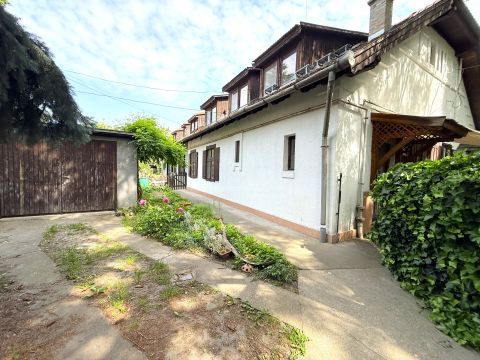 Eladó Ház 1192 Budapest 19. kerület , Wekerletelep, nappali + 4 hálószoba, kert és saját garázs