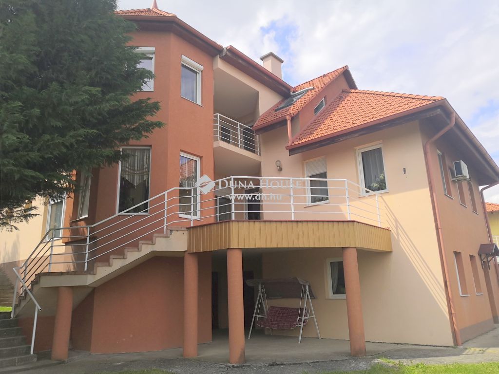 7100 Szekszárd , Bakta legszebb utcájában ÖRÖK PANORÁMÁS, két generációs — 1/47
