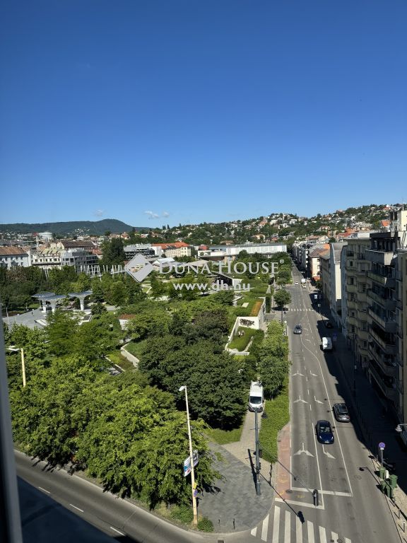 1027 Budapest 2. kerület , BELBUDÁN LEGELSŐ EMELETI KIFEJEZETTEN KÜLÖNLEGES INGATLAN — 1/14