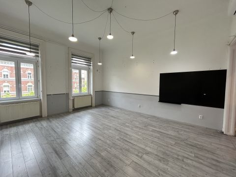 Eladó Lakás 1073 Budapest 7. kerület , Kiváló elhelyezkedesű lakás az Erzsébet körúton