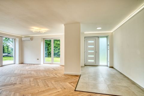 Eladó Lakás 1126 Budapest 12. kerület Orbán tér közelében-SAJÁT KERT,GARÁZS,AUTÓBEÁLLÓ,KÖLTÖZHETŐ