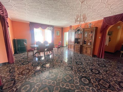 Eladó Ház 4235 Biri Biri központjában