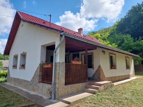Eladó Ház 7086 Ozora , Vendég ház festői környezetben