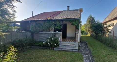 Eladó Ház 8646 Balatonfenyves Balaton közeli nyaraló