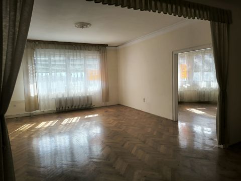 Eladó Lakás 9021 Győr , Belvárosi panorámás nagypolgári lakás eladó