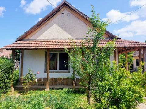 Eladó Ház 2610 Ősagárd , Fő út