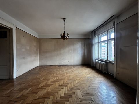 Eladó Lakás 1132 Budapest 13. kerület Westendnél, kitűnően alakítható, magas emeleti