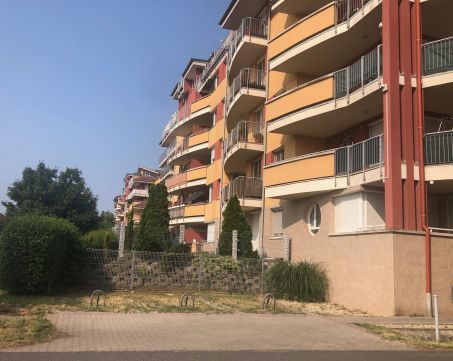 Kiadó Parkoló 1188 Budapest 18. kerület , Kiadó felszíni beálló az Alacskai lakótelepen